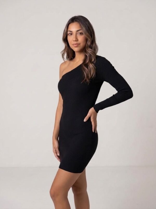 Vestido Corto AURA – Un Hombro, Manga Larga Negro